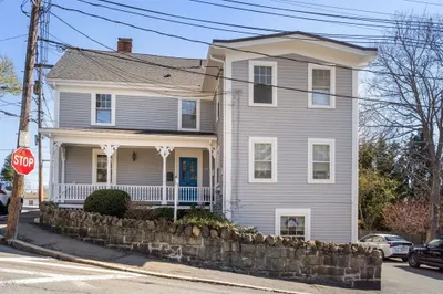 2 Commercial St #3 1