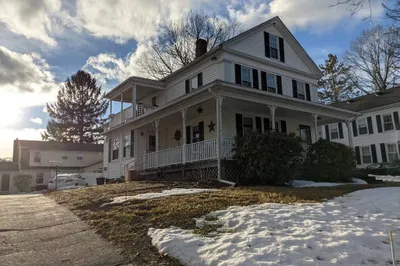 9-a Beach St 1
