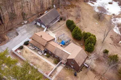 25 Pepperell Road 1
