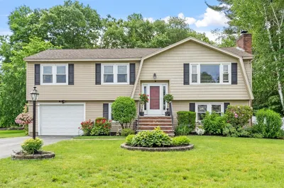 3 Deana Rd 1