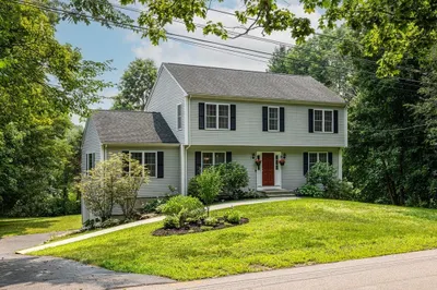 190 Curve Street 1