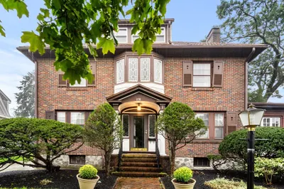 258 Clifton St