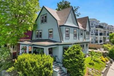 26 Potosi Street 1