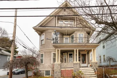 168 Brook Road 1