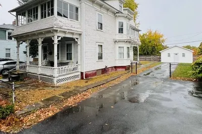 48 Taylor St