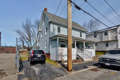17 Mulberry St