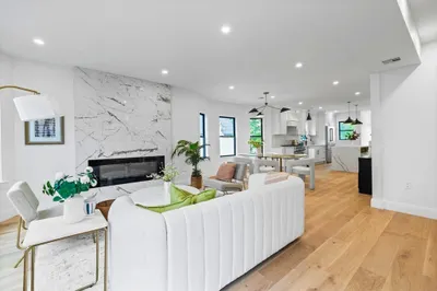 42 Bower St, St #2 1