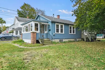 27 Pine St