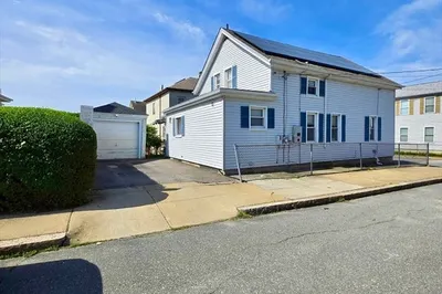 4 Carlisa Dr