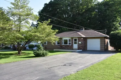 17 Charlton Rd 1