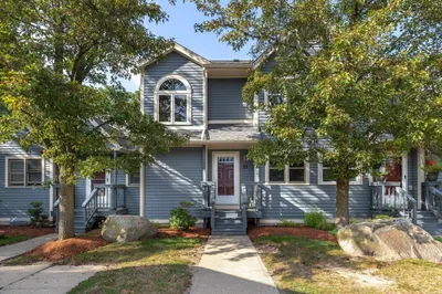 22 Oak Leaf Way #22 1