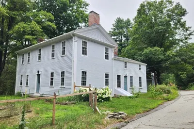 64 Meadow Rd 1