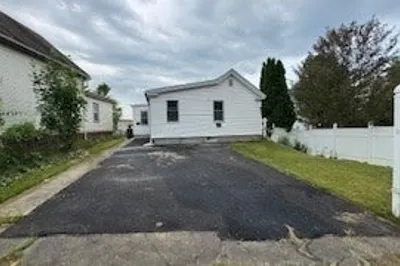 15 York St