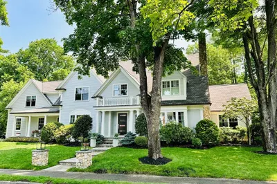 15 Essex Rd 1