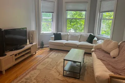 55 Thatcher Street #3