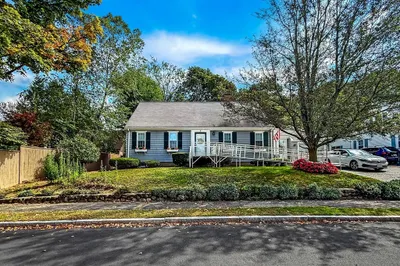 8 Thorndike Rd