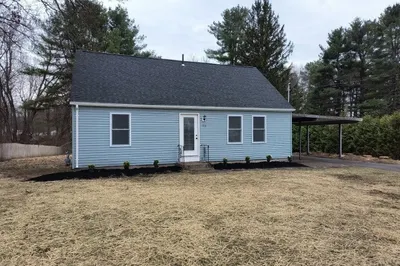 713 Holyoke Rd 1