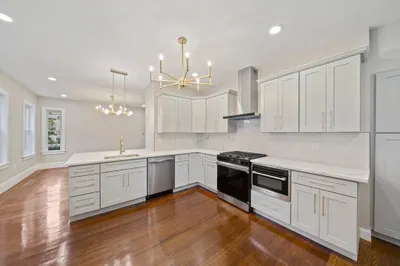 43 Evergreen Ave #1