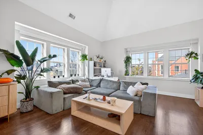 225 Dorchester St #15 1