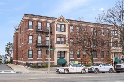 189 Chestnut Hill Ave #8 1