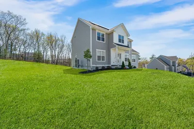 93 Mantell Rd