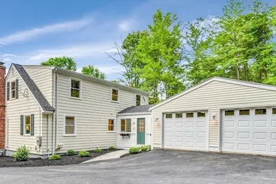 552 Great Rd 1