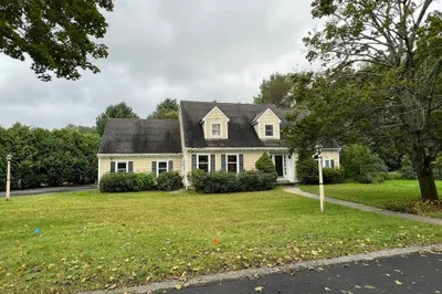 11 John Edwards Dr 1