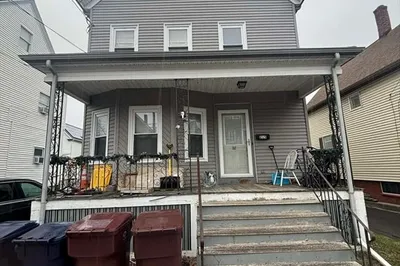 215 Springvale Ave 1
