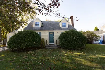 61 Rose Hill Dr