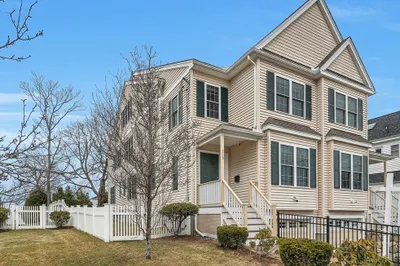 385 Hillside Ave #385 1