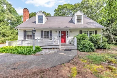 4 Edgerton Drive 1