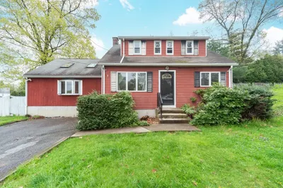 33 Whittier Rd 1