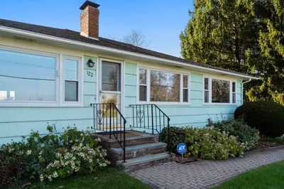 122 Uxbridge Rd