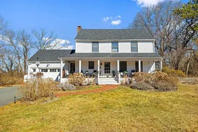 16 Stonefield Dr 1