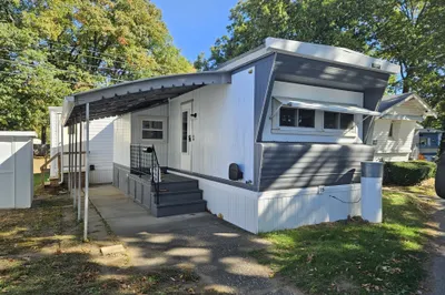 404 Southwick Road #15 1