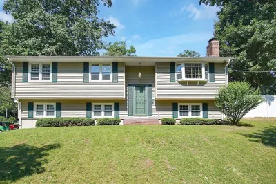 17 Beach Rd 1