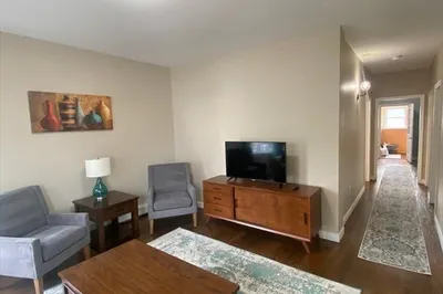 8 Wisteria St #2 1