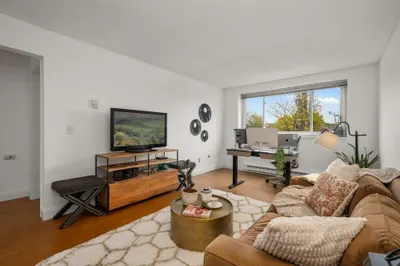 326 Broadway #23
