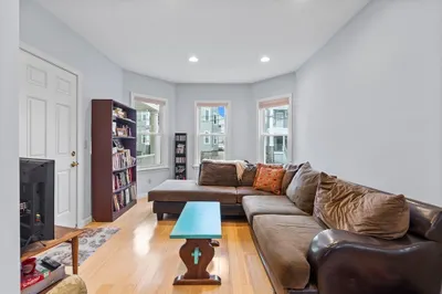 39 King St #1