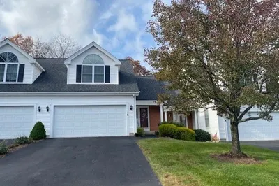 15 Olde Canal Way #15 1