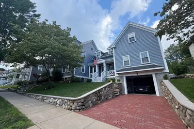 39 Highland Ave #R
