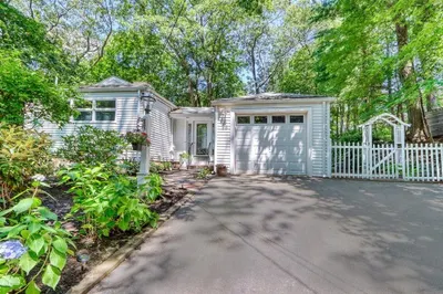 55 Pilgrim Rd