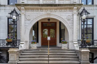 160 Commonwealth Ave #407