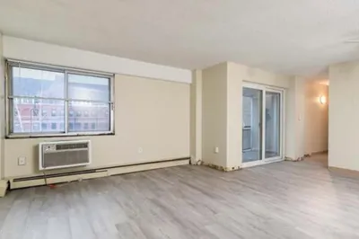 1025 Hancock St #2M 1