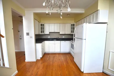106 Thirteenth Street #306