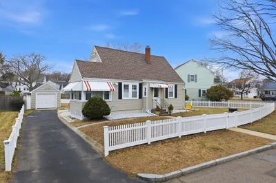 22 Black Rock Rd