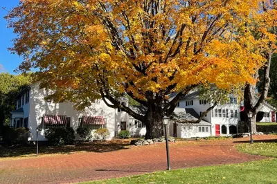 192 W Main St