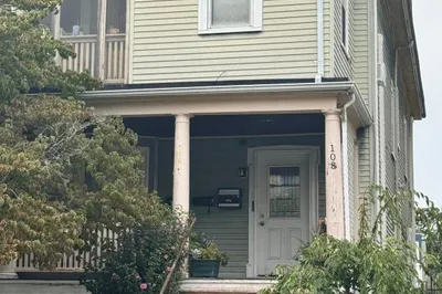 108 Sharon St #1 1