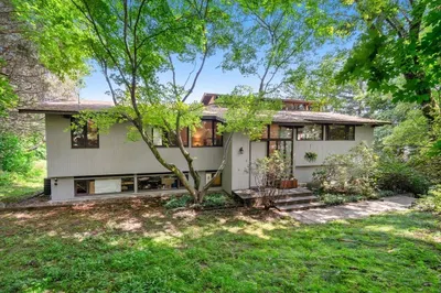 20 Meadowbrook Road 1