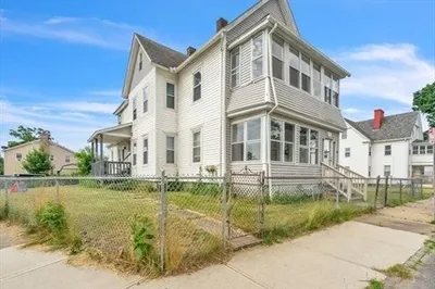 79 Marshall St 1